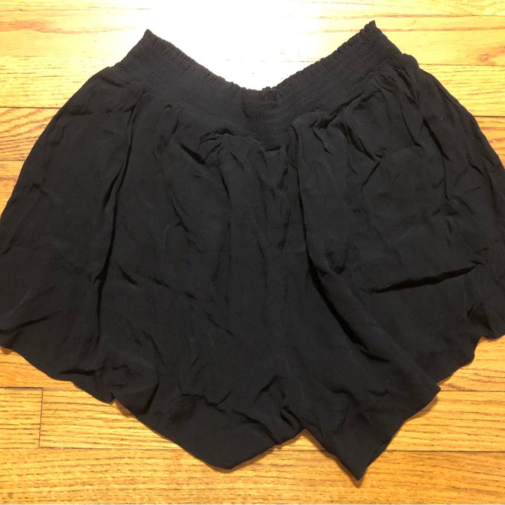 PINK Victoria Secret Shorts NWOT - Picture 3 of 6